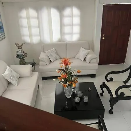 Hermosa Casa Familiar *